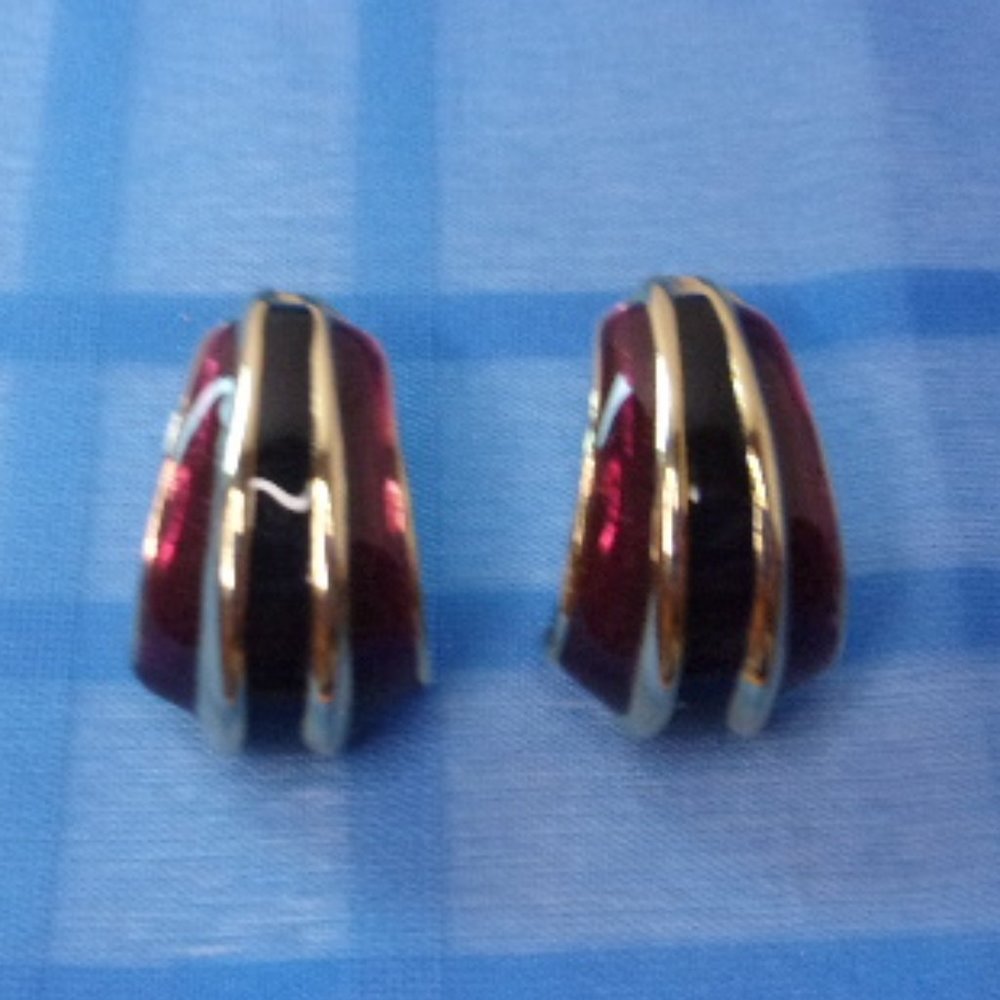 Red Black Enamel Gold Tone Crescent  Earrings